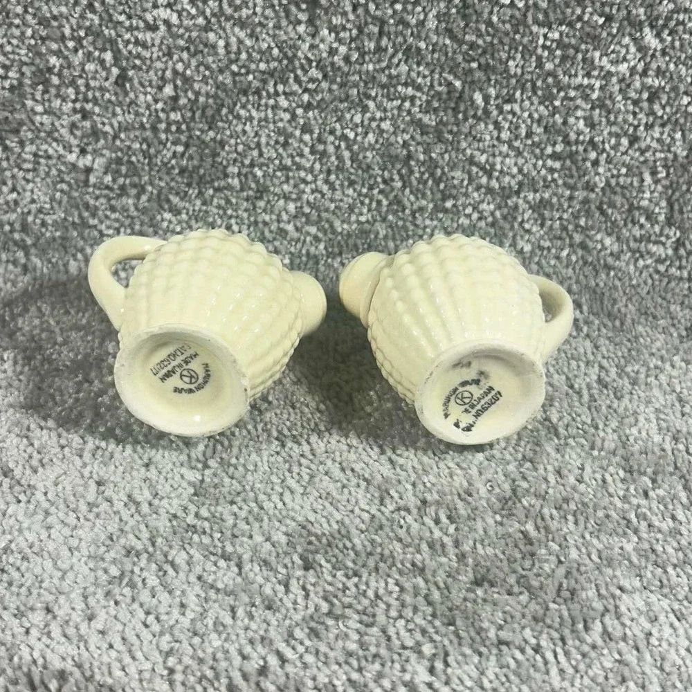Maruhon Ware Salt and Pepper Shakers Cream Vintage Japan Set